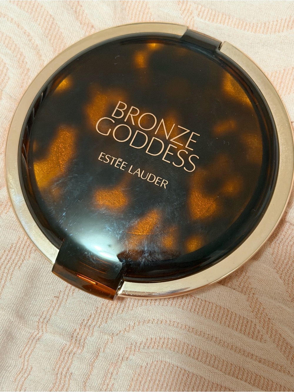 Estée Lauder Bronze Goddess shade light